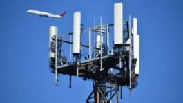 Verizon-and-AT-T-commit-to-5G-aviation-interference-rules-to-spearhead-network-expansion.webp