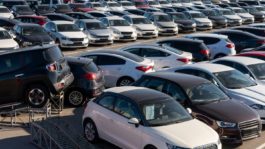 Wholesale used vehicle prices changing course in April