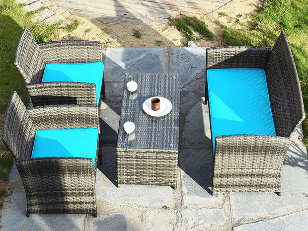 Walmart is practically giving away this bestselling 4-piece outdoor patio furniture set for $190