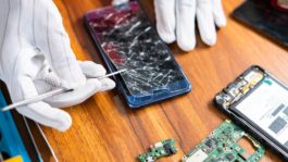 Right to Repair: These Phone Brands Are Easiest (and Hardest) to Fix