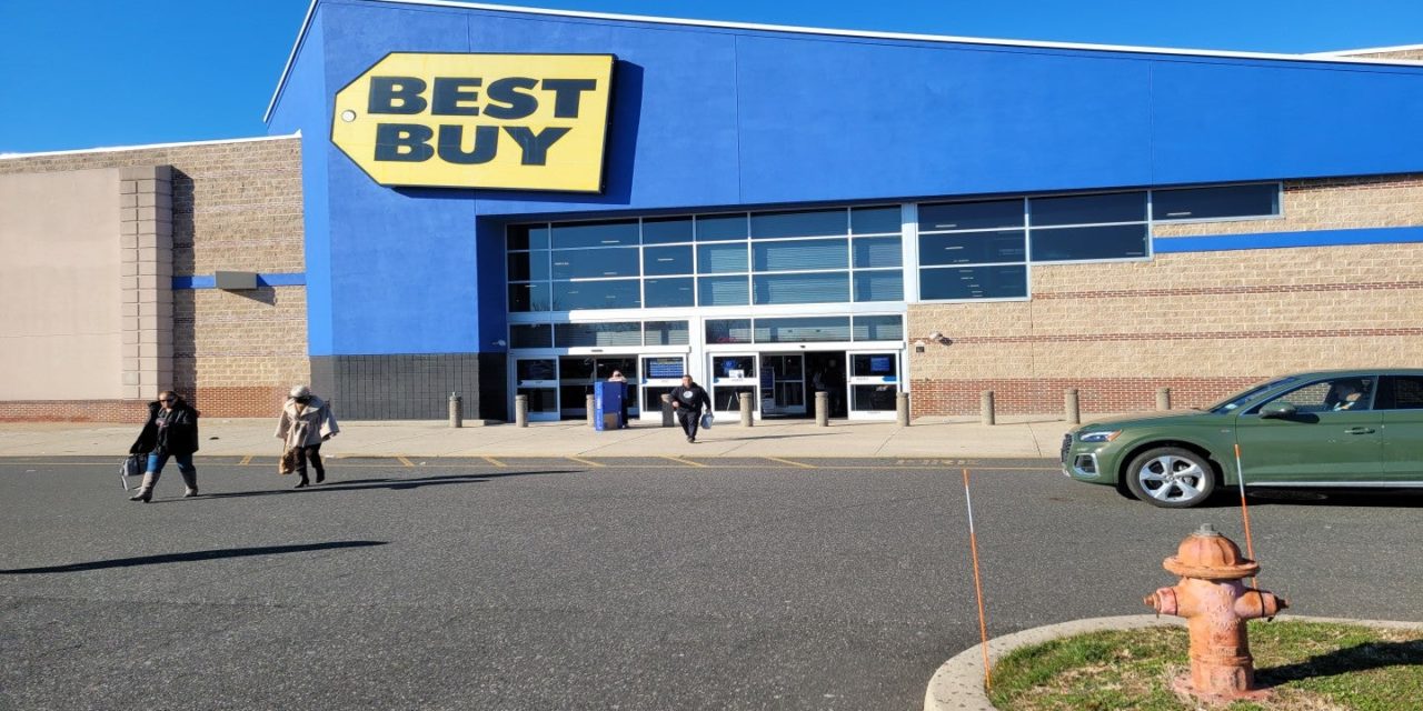 Best Buy to lay off hundreds of store employees across the US