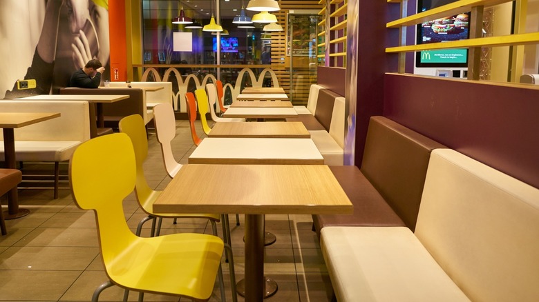 Fast Food Restaurants (Like McDonald’s) Continue To Ditch Indoor Seating