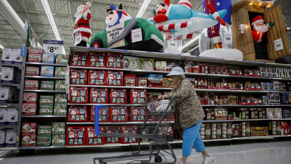 Retailers are preparing for a discount heavy, down holiday season: CNBC survey