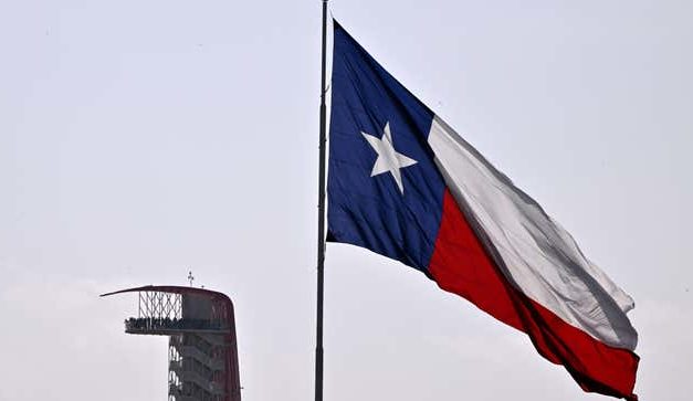 Texas Bans Kids From Social Media Without Mom and Dad’s Ok