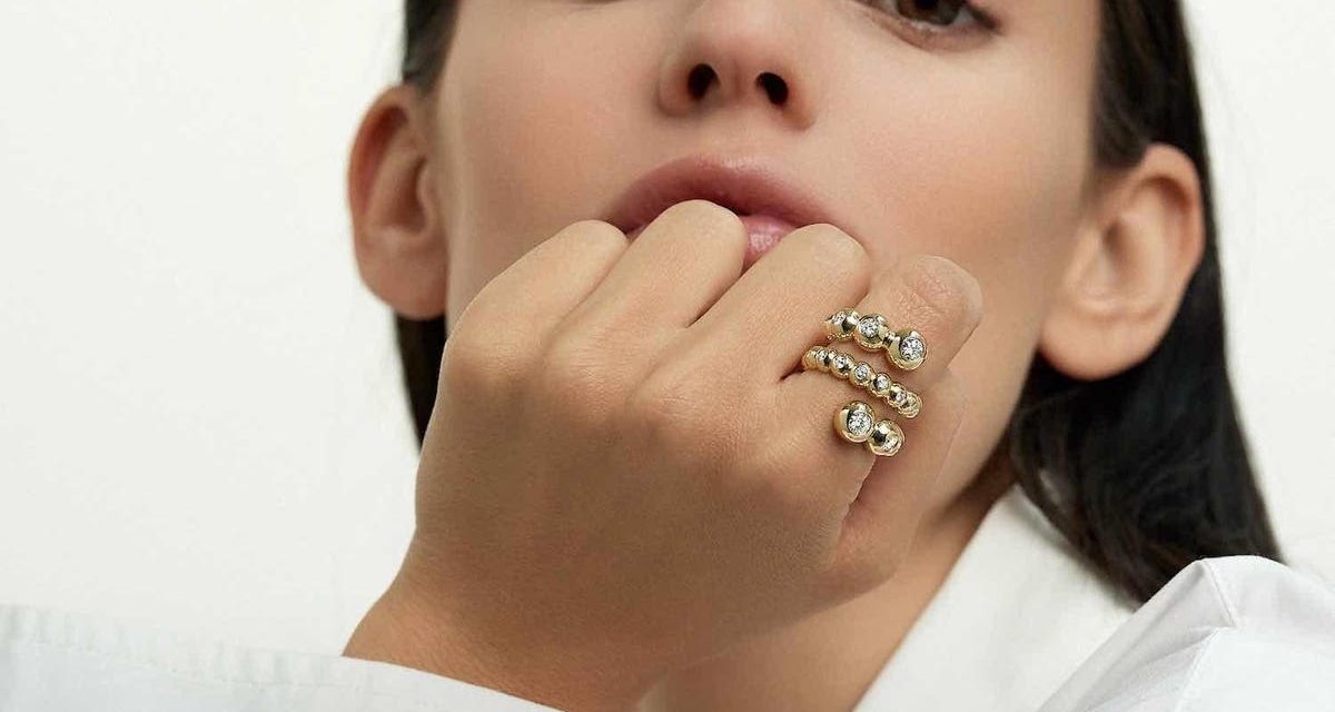 Spherical Jewelry Has Circled Back As A Trend