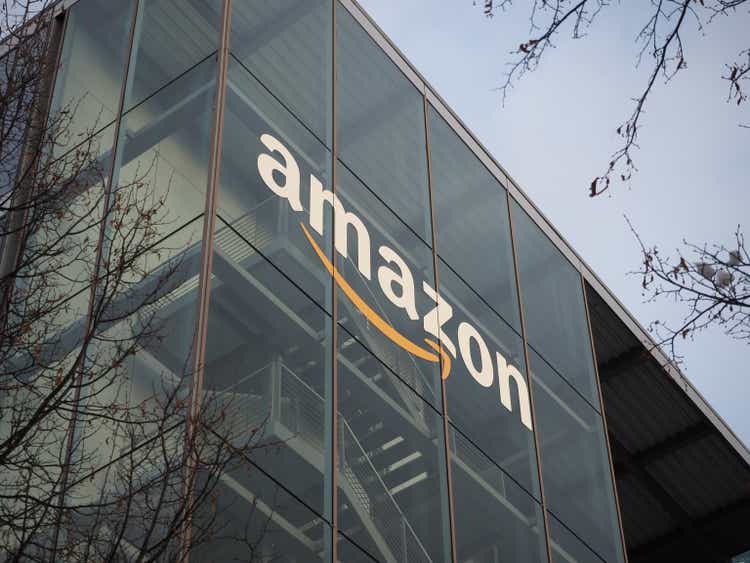 Retail buzz: Amazon sets Prime Day sales records