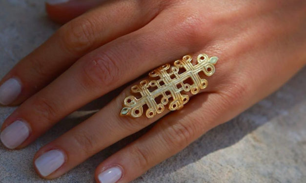Byzantine Jewelry Is The Regal, Antique-Inspired Trend We’re Suddenly Seeing Everywhere