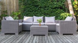 large-terrace-patio-with-rattan-garden-furniture-garden-wooden-floor-1000×600-1.jpeg