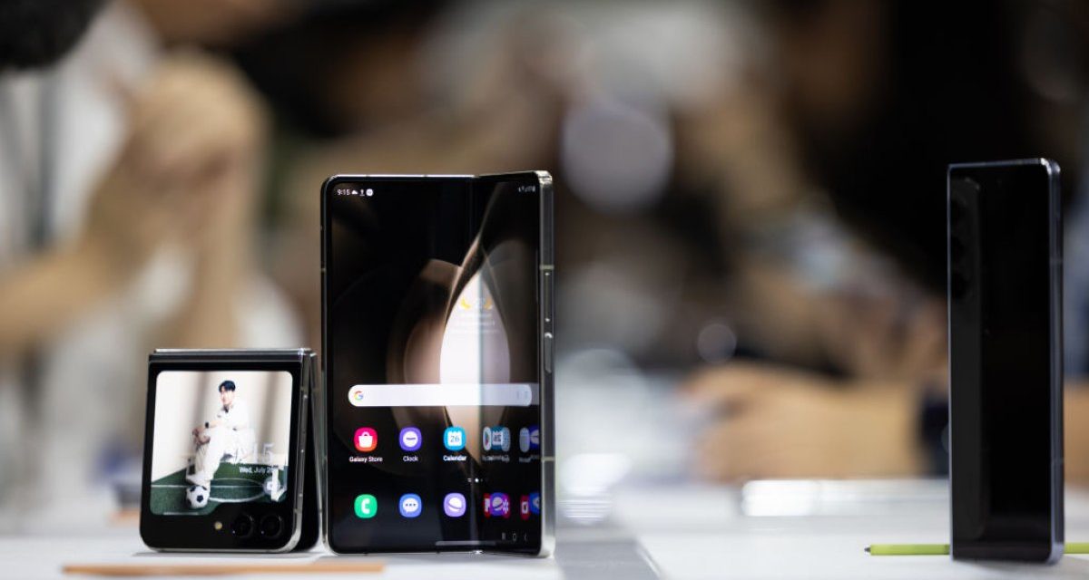 Return of the flip phone? Samsung unveils revamped foldable smartphones with bending screens