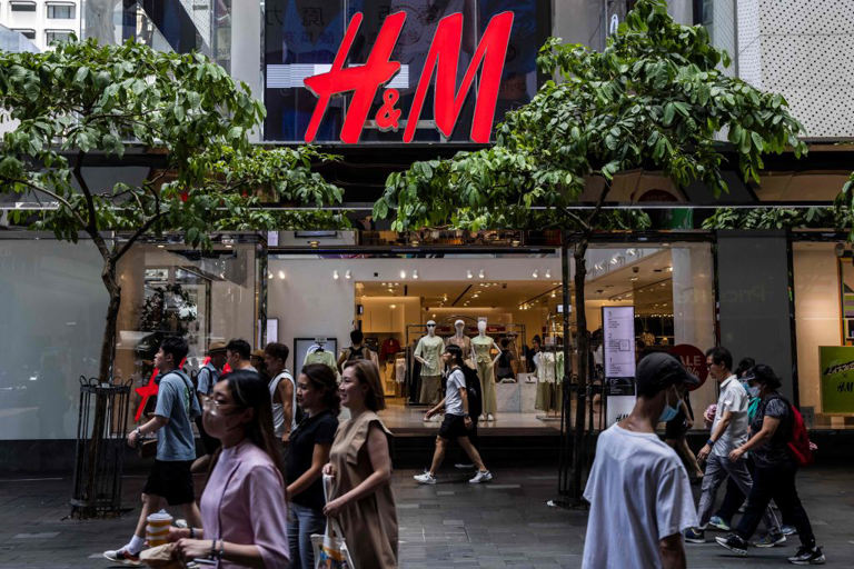 H&M returns charge rollout could boost customer loyalty