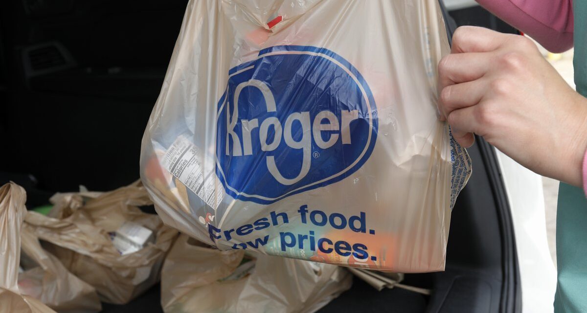 Kroger, Albertsons selling more than 400 stores in $1.9B deal as they look to close merger