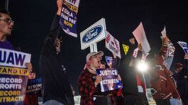 auto-workers-strike-ford-detroit-1.jpeg
