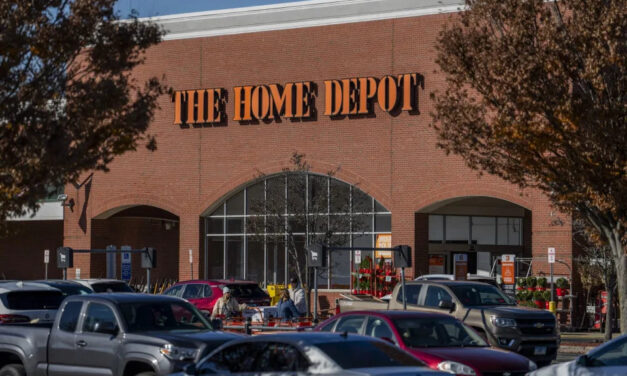 Home Depot Warns of Weakness Ahead in Big-Ticket Pullback