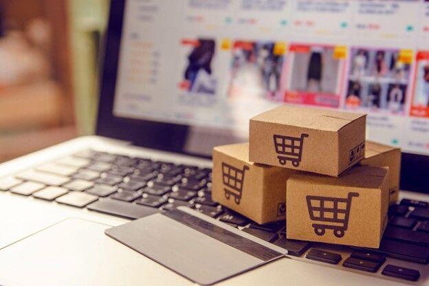 From Clicks to Gifts: How To Maximize Holiday Sales in Your Online Store