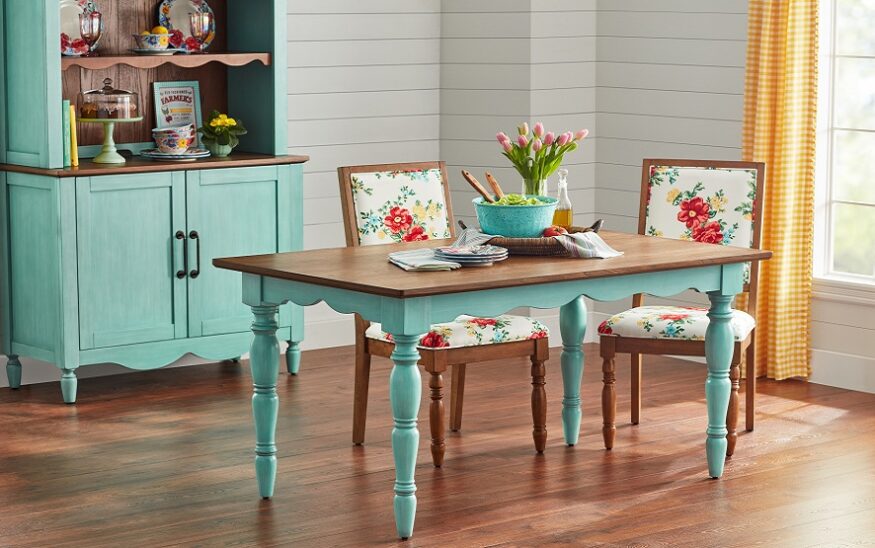 Pioneer Woman expands Walmart furniture line as some items sell out
