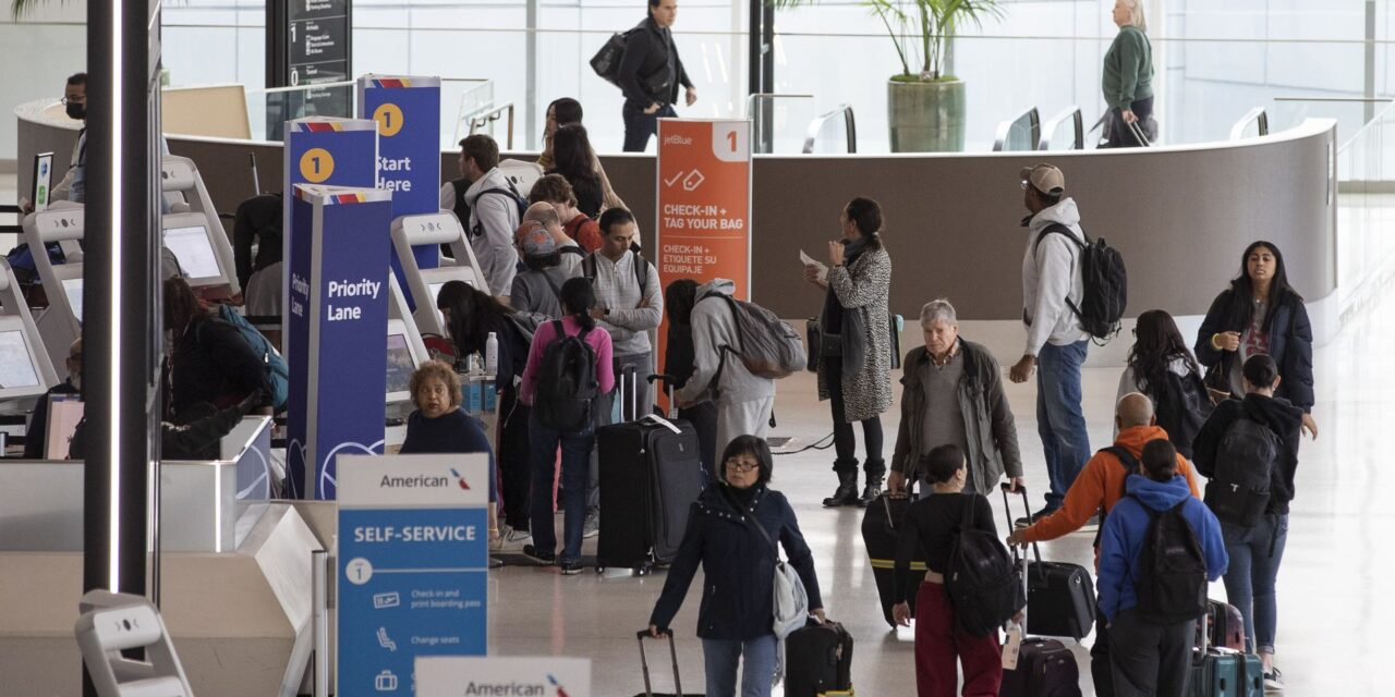 TSA breaks daily passenger record during Thanksgiving weekend