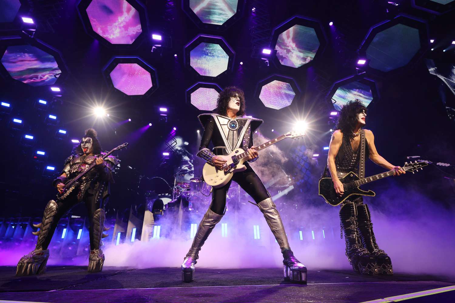 kiss-holograms-tout-120423-6002114a19f0425da84042f71b9a3068-1.jpeg