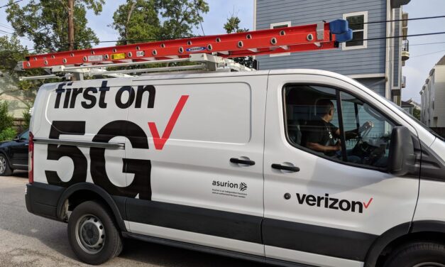 Sign up for Verizon 5G Home Internet and get a free Xbox Series S and a $200 Amazon gift card