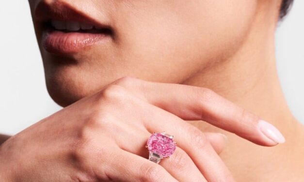 What makes pink diamonds special and where do they come from? Most are dug from a single mine in Australia … which just closed – no wonder celebs from Blake Lively to Lady Eliza Spencer are fans