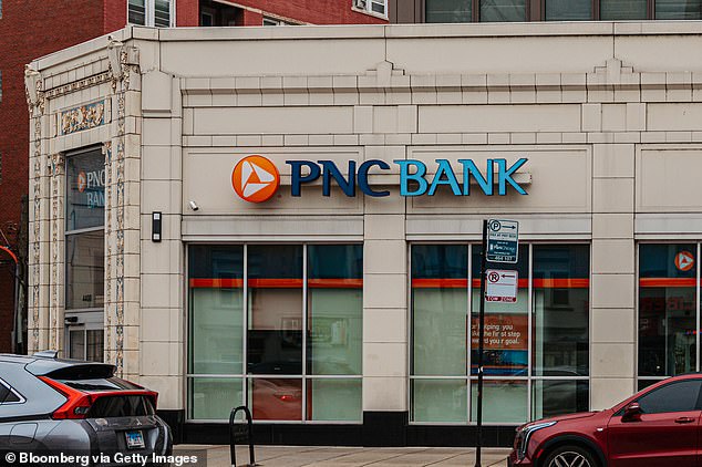 Wells Fargo, Bank of America, Citizens, PNC and Santander announce further 31 branch closures in just one week – is YOURS affected?