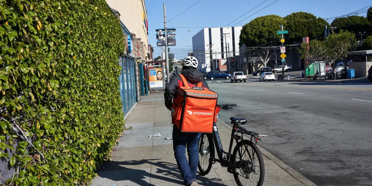 DoorDash adds AI to chat feature to detect harassment between workers and customers