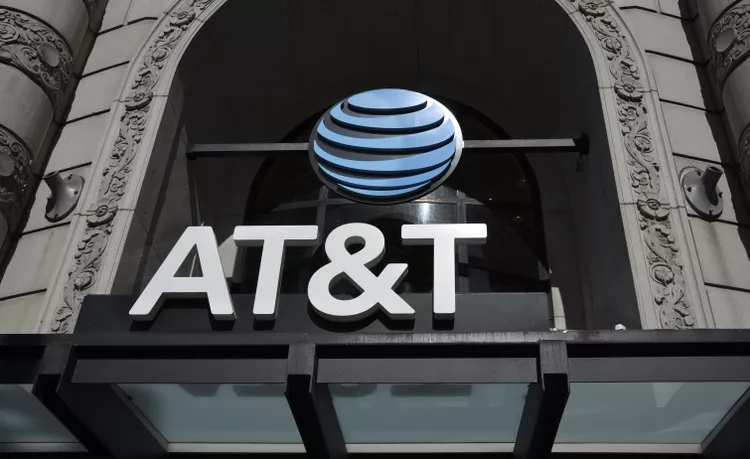 What You Need To Know Ahead of AT&T’s Earnings Report Wednesday