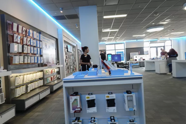 AT&T Misses Revenue Estimates But Adds Mobile, Broadband Subscribers