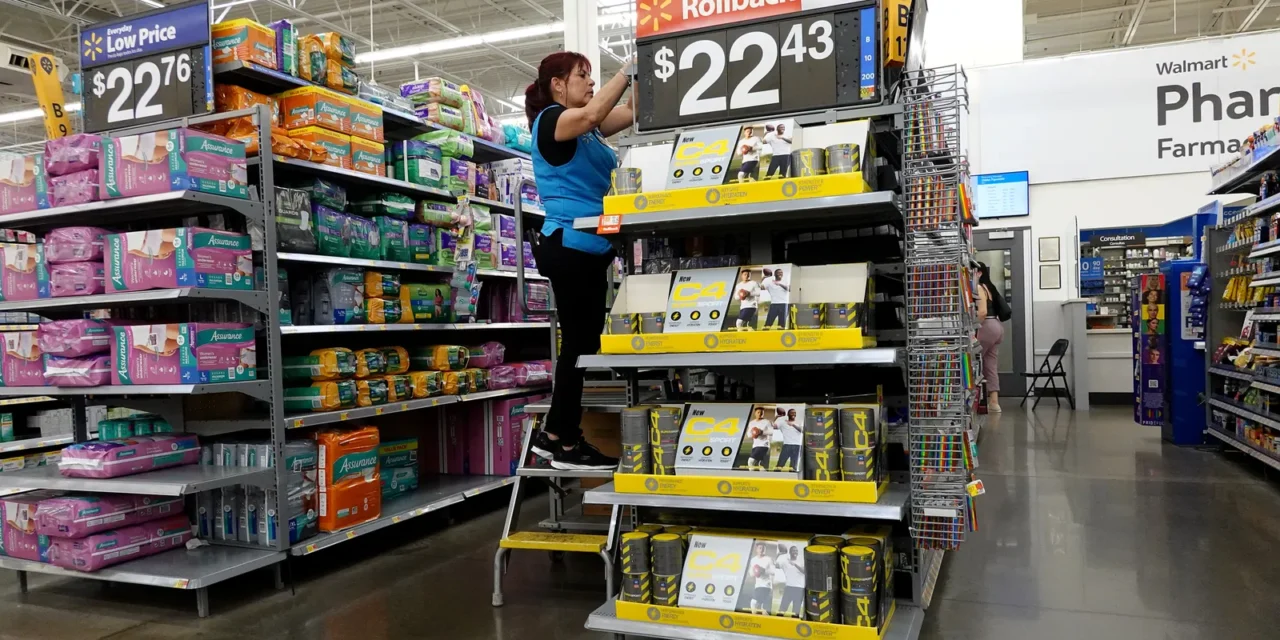 Walmart store employees can now earn up to $1K per year in bonuses