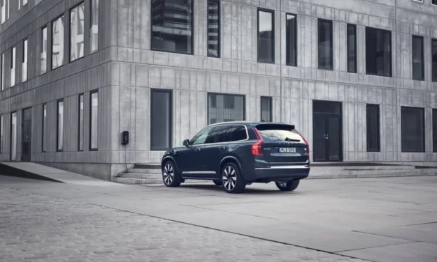 Volvo dealers: Have to sell plug-in hybrids or “we will die”