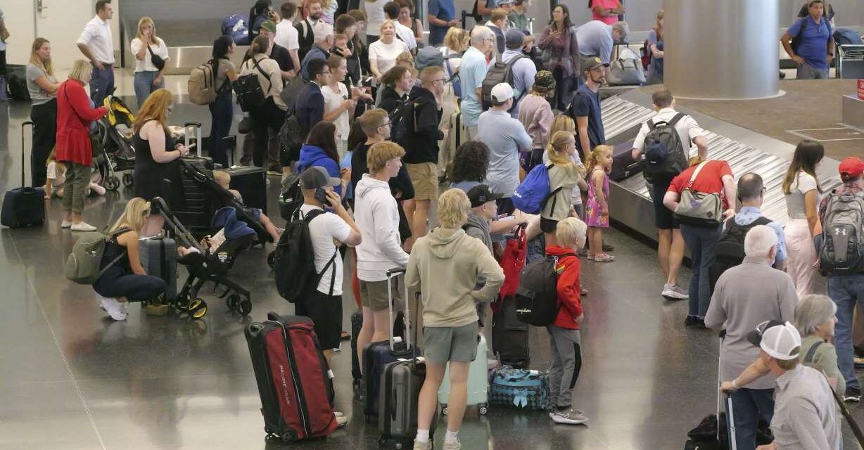 Air travel is getting worse. That’s what passengers are telling the US government