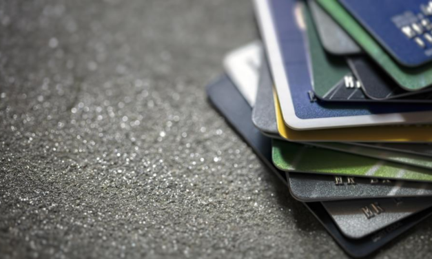 6 Cards A Credit Card Expert Recommends To Friends