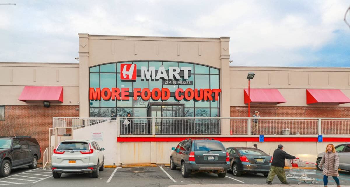 Can H Mart Become a Top Contender in the Grocery Arena?