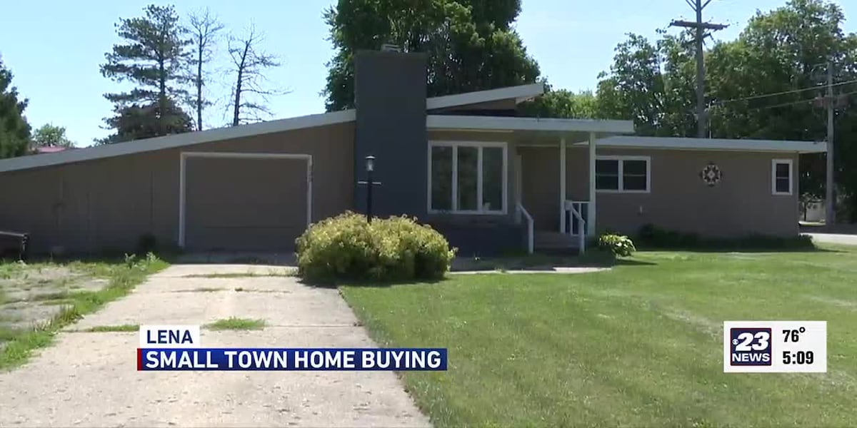 First-time home buyers explore small towns