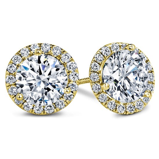 Timeless Elegance: Are Diamond Studs Still In?