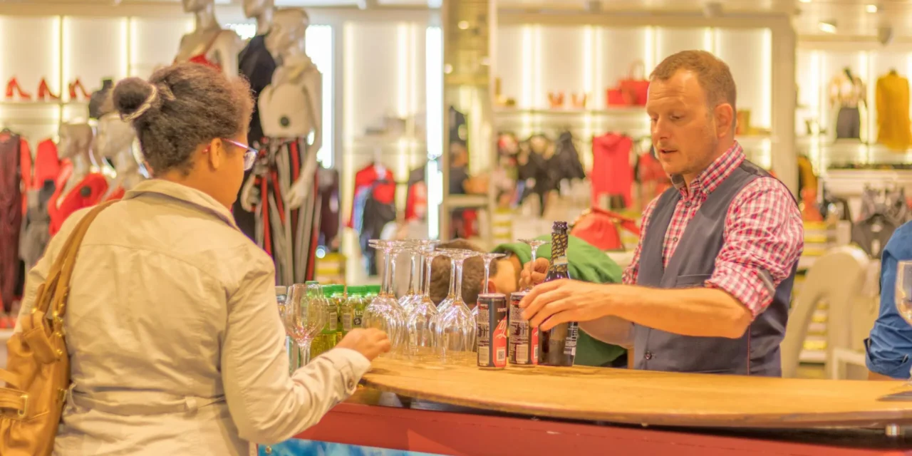 Survey: Retail Employees Are Happy with Jobs