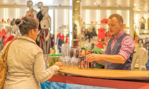 Survey: Retail Employees Are Happy with Jobs