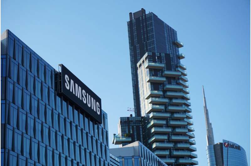 Samsung Electronics buys British AI tech startup