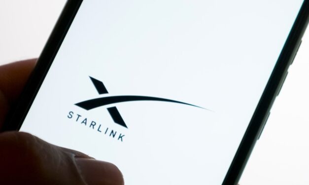 SpaceX: AT&T, Verizon Want to Thwart Consumer Access to Cellular Starlink