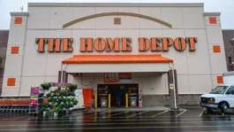 INV_HomeDepotStore_GettyImages-1598855235-befe6b03b5c14be58aa976470ca01e7b.webp