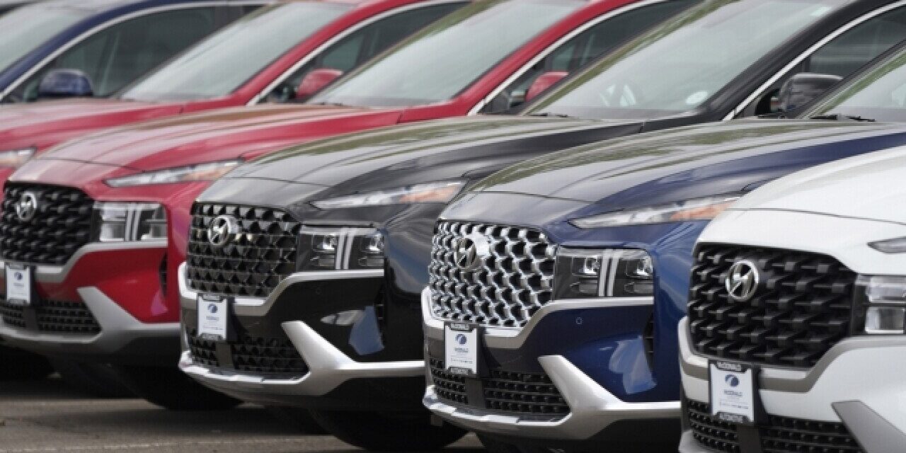 Used car prices fall, but new cars are also becoming more affordable