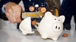 05-break-piggy-bank-emergency-e1694719140767.jpeg