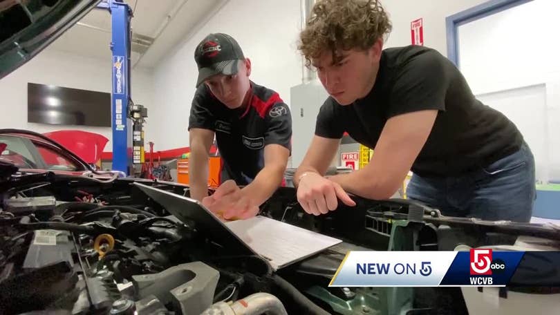 Nationwide auto tech shortage means longer waits, headaches for dealers and drivers