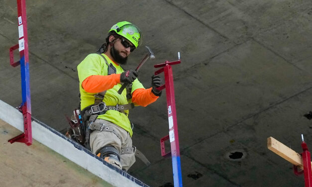 U.S. job openings fall as demand for workers weakens