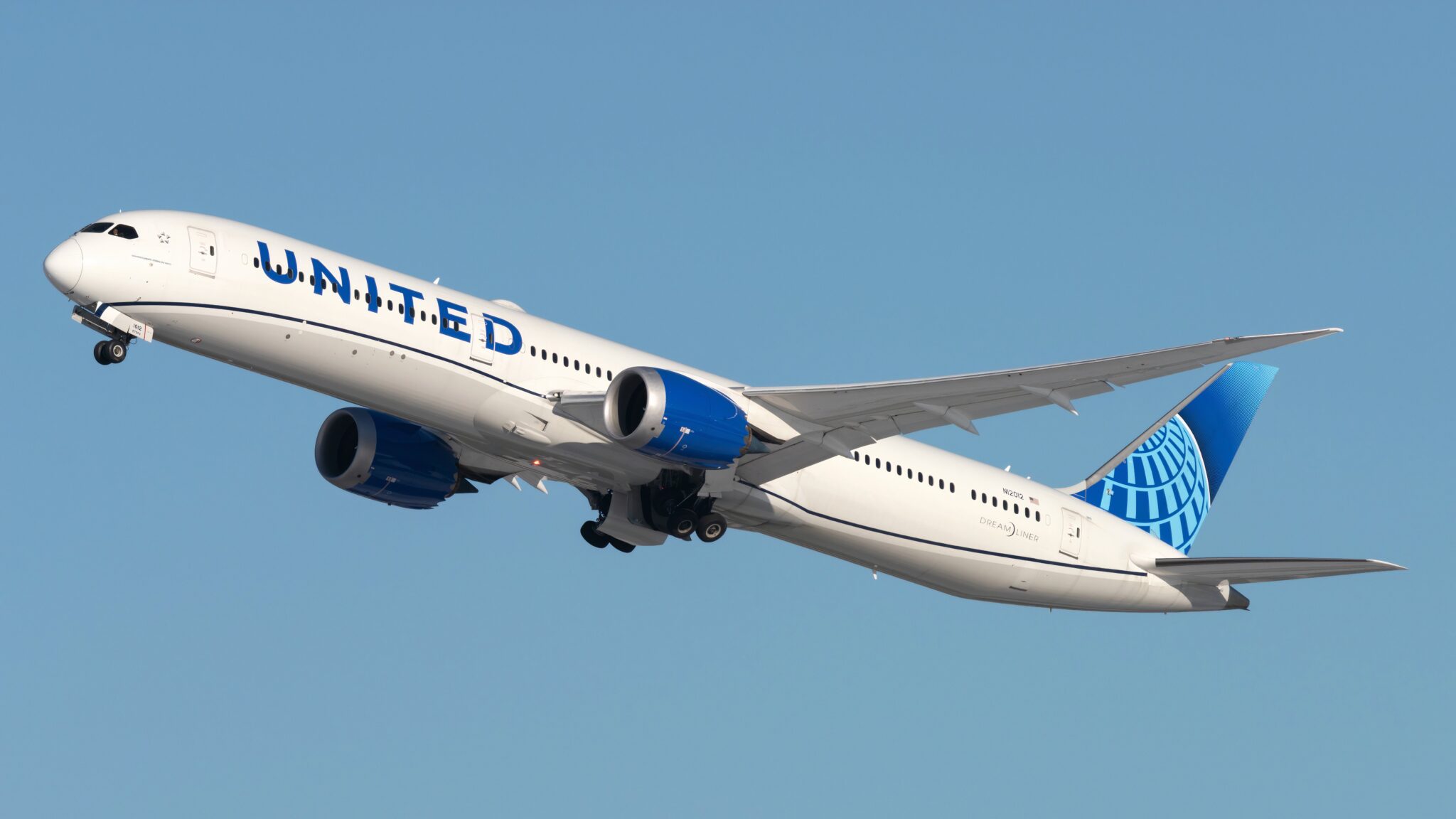 united-airlines-boeing-787-by-vincenzo-pace-from-sf-169.jpeg