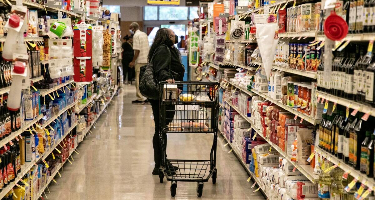 Would a Kroger and Albertsons merger drive grocery prices up or down? The answer is complicated.