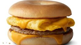83292257-13870441-McDonald_s_is_bringing_back_breakfast_bagels_in_four_varieties_i-a-9_1726863573328.jpeg