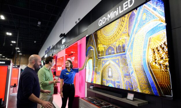 Best Buy hoping supersize TVs will get more holiday shoppers to splurge on electronics