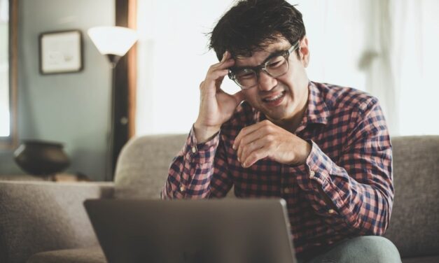 Cyberchondira: Searching Symptoms and Self-Diagnosis