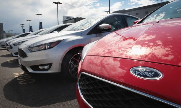 Santander launches US digital bank to cut cost of auto lending