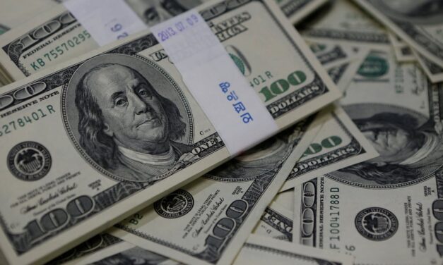 Are my savings at risk? 6 US banks issue urgent alerts about their customers’ credit cards